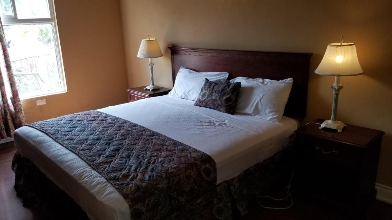 Guest House Villa Mishkan Runaway Bay Exterior foto