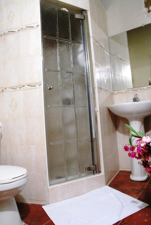 Guest House Villa Mishkan Runaway Bay Zimmer foto